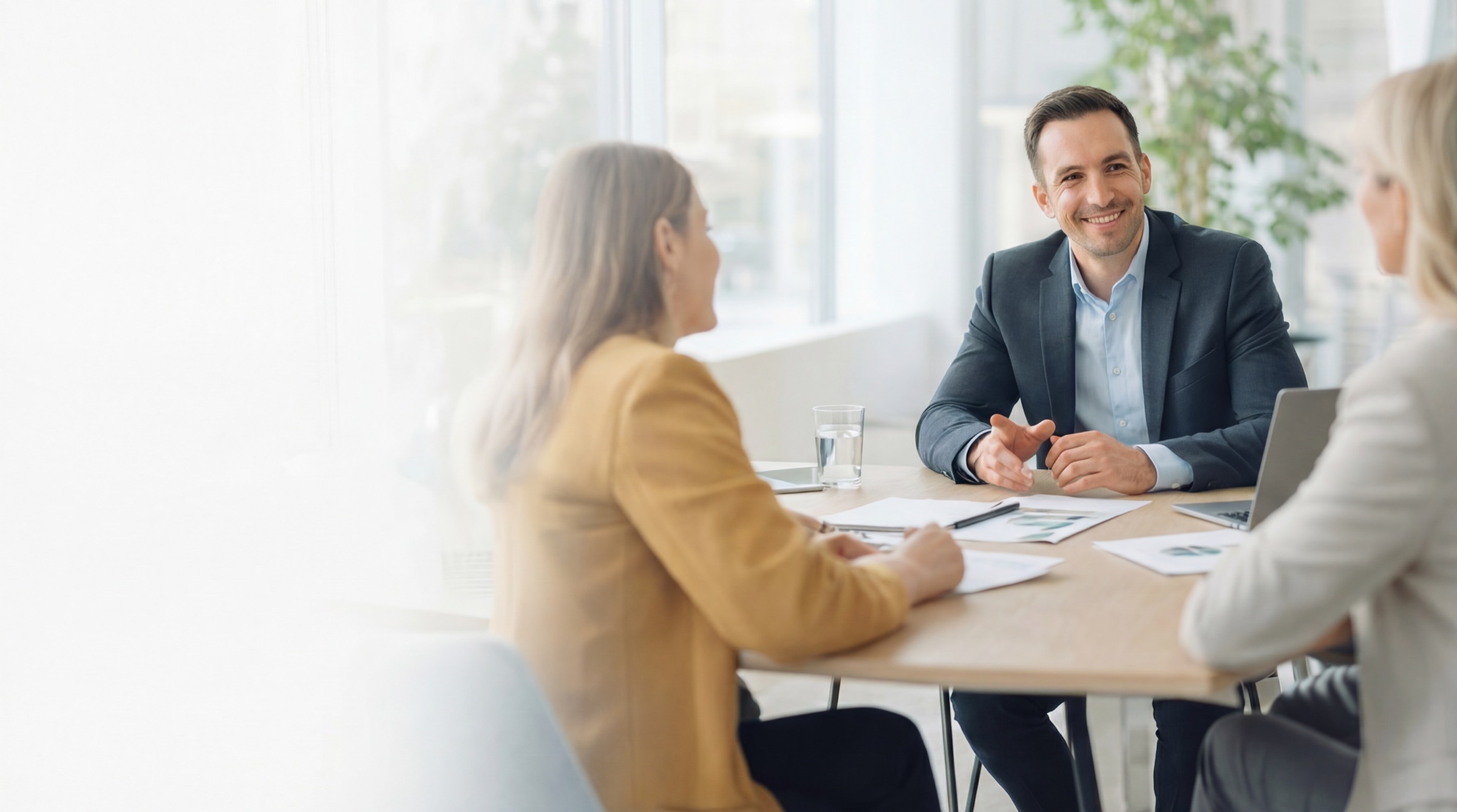Beratungsgespräch im professionellen Umfeld